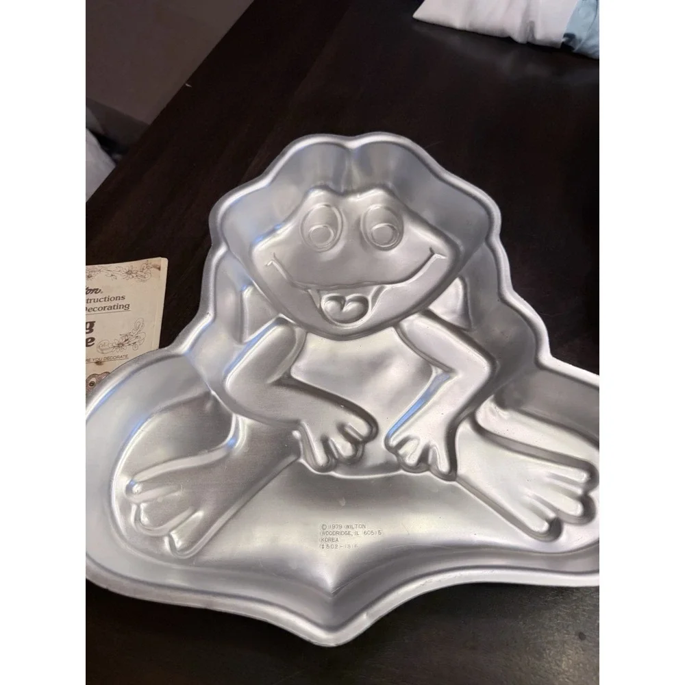 Vintage Wilton Frog Cake Pan 502-1816 instruction Booklet Prince Fisherman